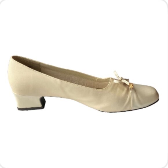 Soft Style by Hush Puppies Shoes (1579-4) - Picture 1 of 2